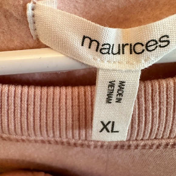 Maurice’s sweatshirt. Brand new with tags. Size xl ❤️🩷 - Picture 5 of 5